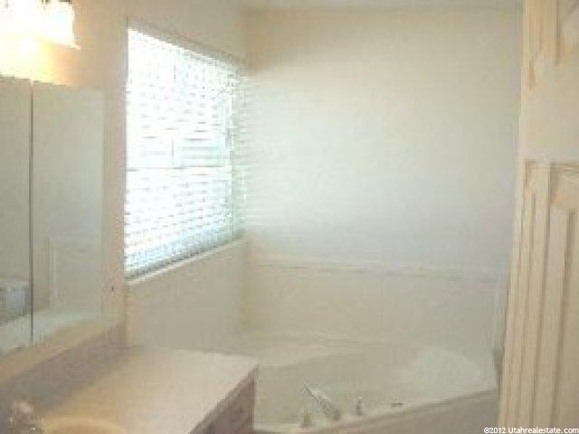 415 Joshua Dr, Kaysville, UT 84037 — photo 4