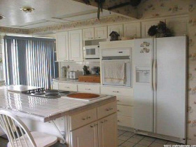 4684 Meadow View Cir, Murray, UT 84107 — photo 6