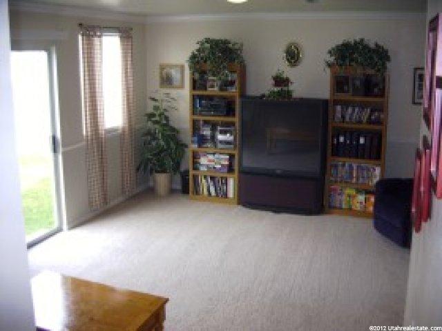 714 W 1900 N, Centerville, UT 84014 — photo 2