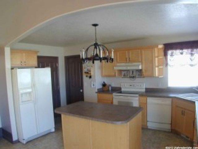 5824 Moon Shadow Dr, Riverton, UT 84065 — photo 3