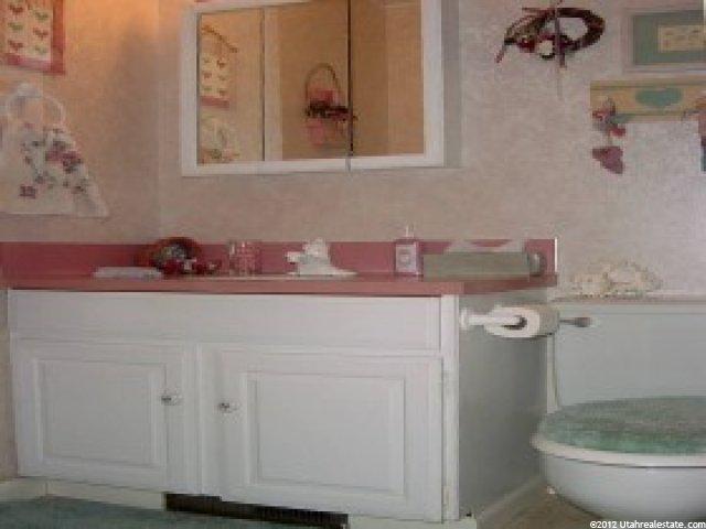 5541 S 800 E, South Ogden, UT 84405 — photo 2