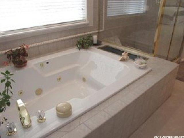 3338 Stone Mountain Ln, Sandy, UT 84092 — photo 8