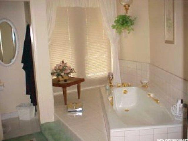 9581 Glacier Ln, Sandy, UT 84092 — photo 4