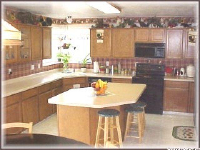 1063 E 3300 N, North Ogden, UT 84414 — photo 3