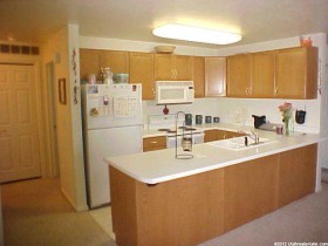 693 Jefferson Cv #12-E, Sandy, UT 84070 — photo 2
