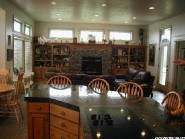 2796 S 400 E, Bountiful, UT 84010 — photo 2