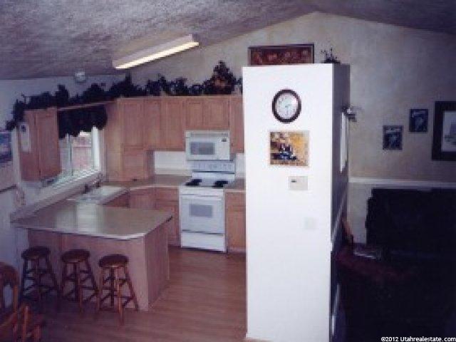 1136 W 2450 N, Clinton, UT 84015 — photo 3