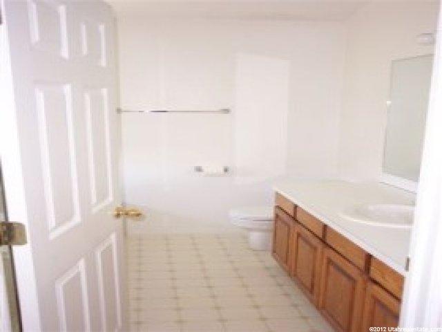 726 W 1860 N, Clinton, UT 84015 — photo 6