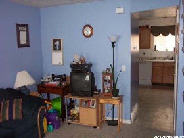 424 E 2050 N #2A, North Ogden, UT 84414 — photo 2