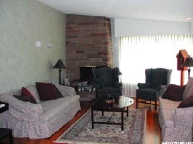 2427 Orchard Dr, Bountiful, UT 84010 — photo 2