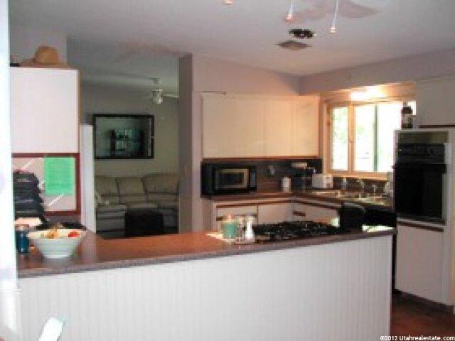 2427 Orchard Dr, Bountiful, UT 84010 — photo 3