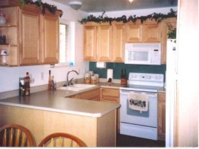 879 Sandy Gulch Cir, Sandy, UT 84094 — photo 2