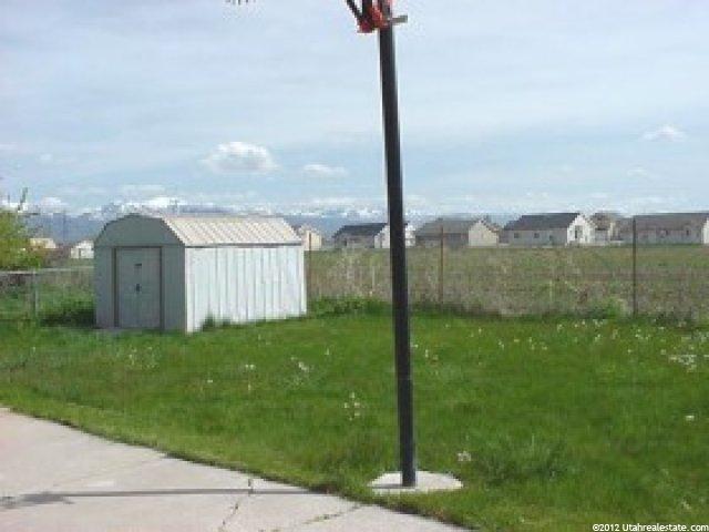 375 W 2400 S, Clearfield, UT 84015 — photo 2