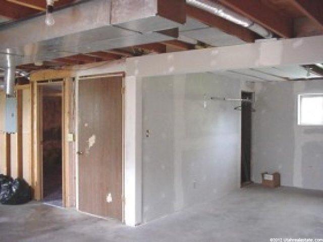 375 W 2400 S, Clearfield, UT 84015 — photo 6