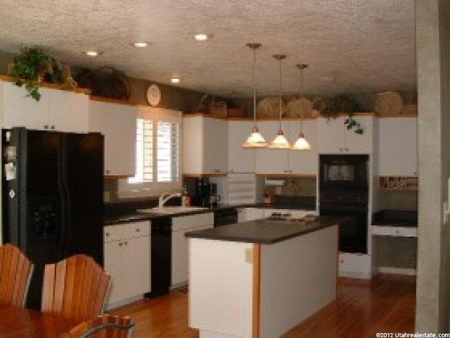 1511 Maple Hills Dr, Bountiful, UT 84010 — photo 3