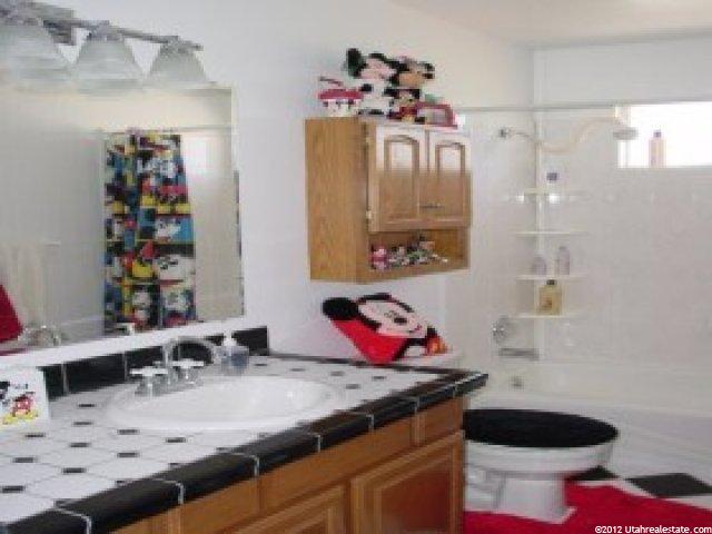 862 W 960 N, Clinton, UT 84015 — photo 8