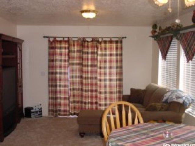 862 W 960 N, Clinton, UT 84015 — photo 5