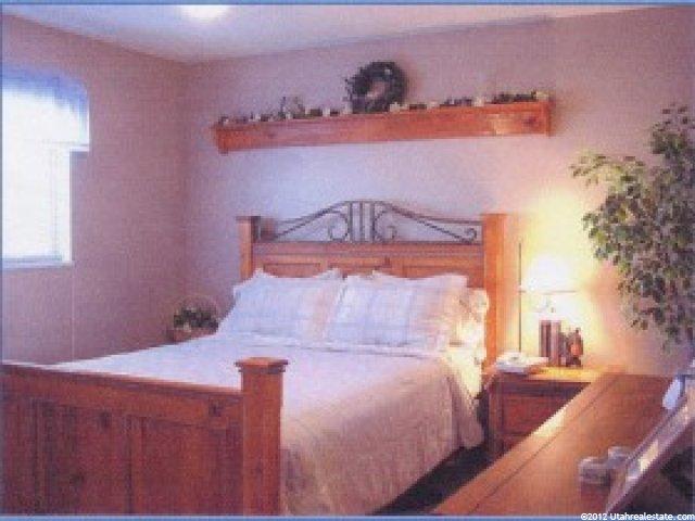 2585 Bryant Dr, Magna, UT 84044 — photo 4