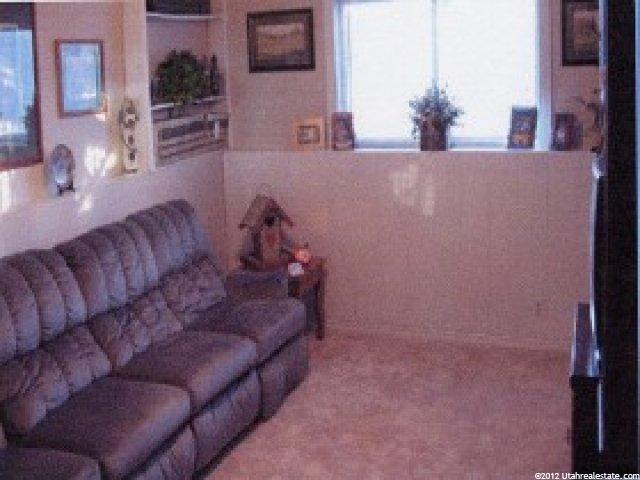 2585 Bryant Dr, Magna, UT 84044 — photo 5