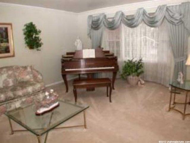 332 Shamrock Dr, Murray, UT 84107 — photo 3