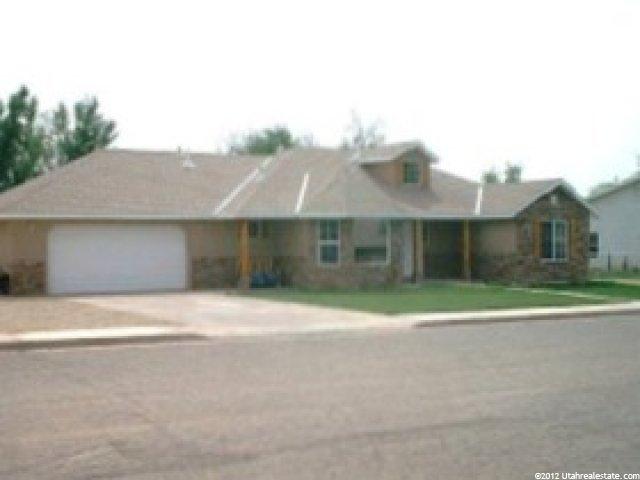 381 W 500 S, Hurricane, UT 84737 — photo 2