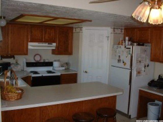 404 W Mutton Hollow Rd, Kaysville, UT 84037 — photo 2
