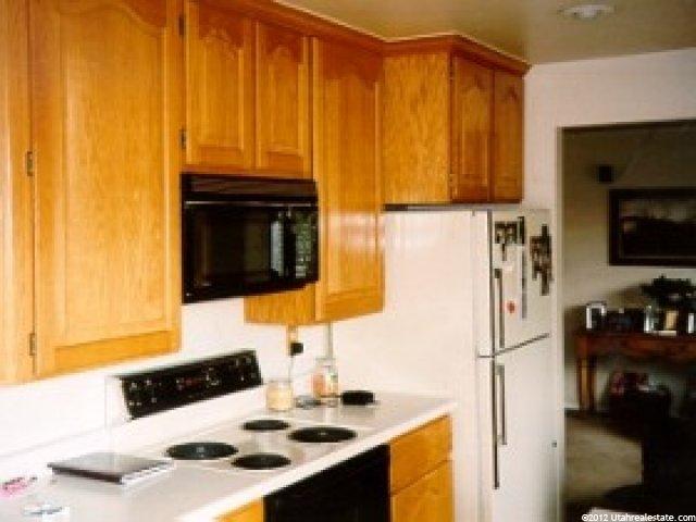 10027 Rockview Dr, Sandy, UT 84092 — photo 3