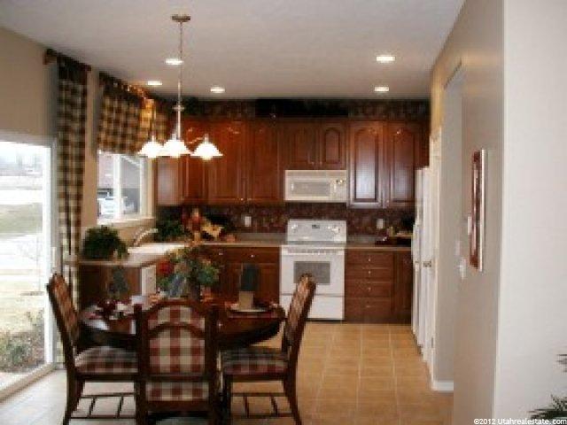 871 E 2200 S, Clearfield, UT 84015 — photo 2
