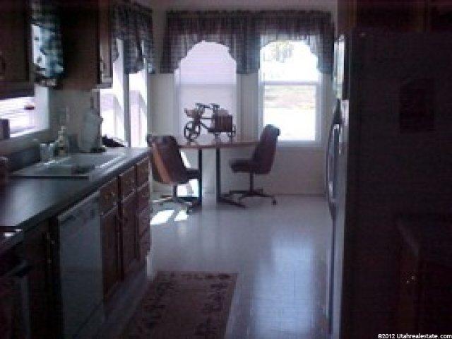 570 W 300 S, Logan, UT 84321 — photo 4