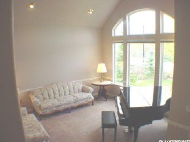 10667 Stone Gate Cir, Sandy, UT 84092 — photo 3