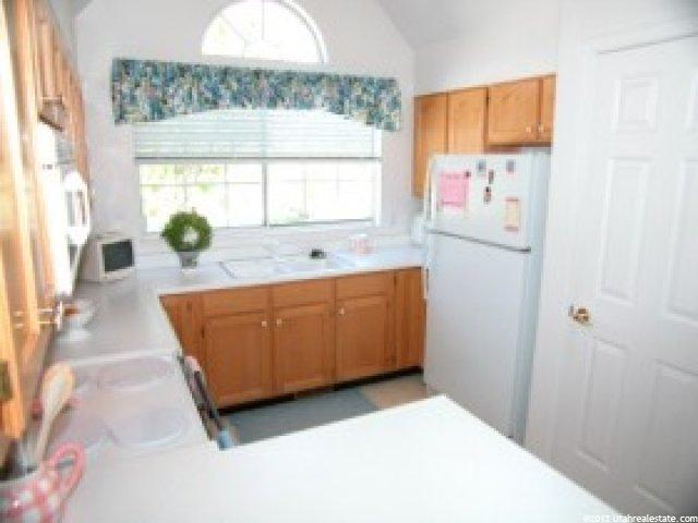 8082 Nighthawk Dr, Sandy, UT 84094 — photo 4