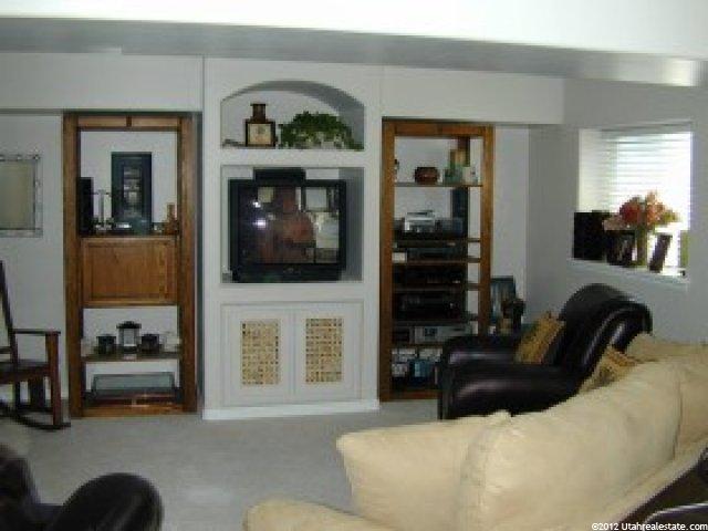640 W Wasatch St, Midvale, UT 84047 — photo 2
