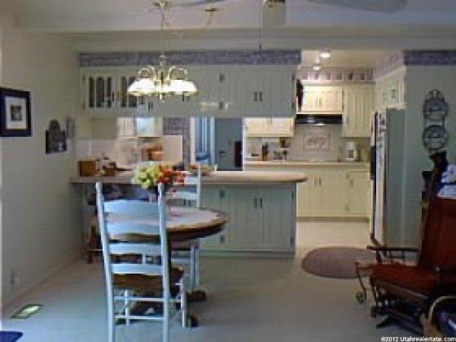 2607 Robidoux Rd, Sandy, UT 84093 — photo 6