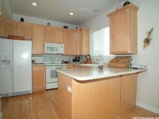 281 Park Knoll Cir, Sandy, UT 84070 — photo 2
