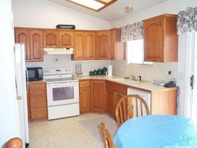 2 E 1340 S, Farmington, UT 84025 — photo 3