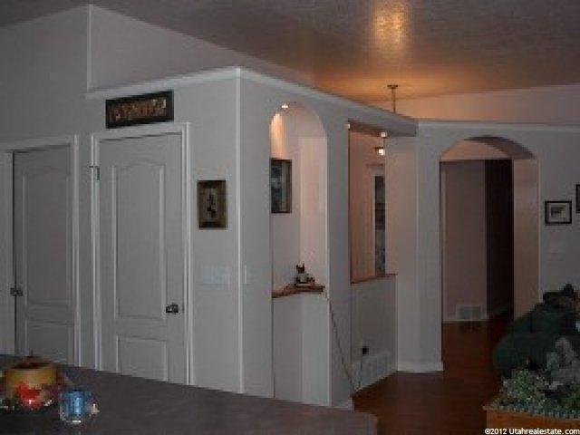 1806 S Kay Dr, Kaysville, UT 84037 — photo 2