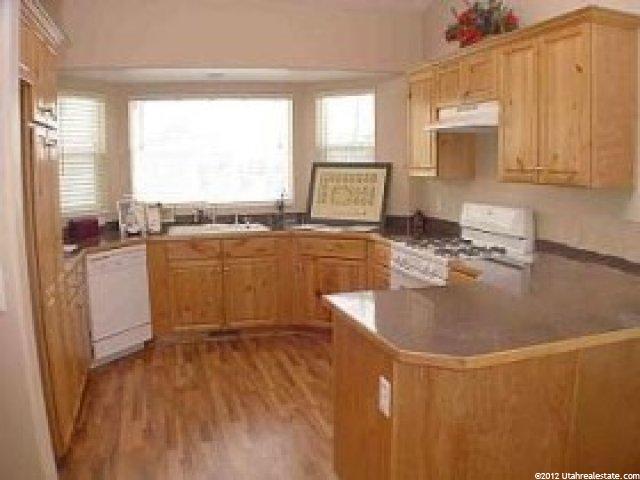 408 S 600 W, Centerville, UT 84014 — photo 4