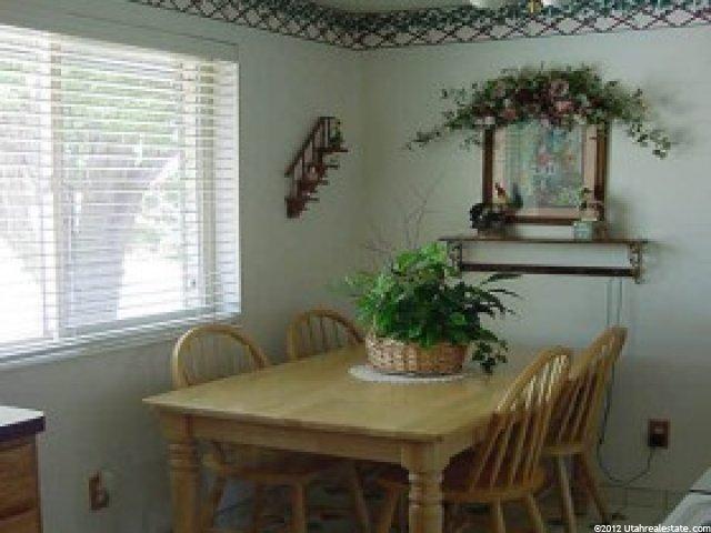 598 W 1680 N, Clinton, UT 84015 — photo 3