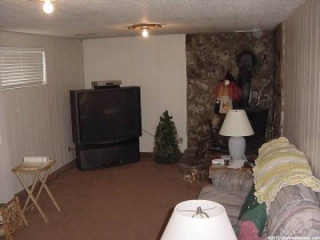 598 W 1680 N, Clinton, UT 84015 — photo 5