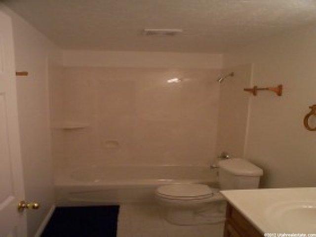 1049 W 1075 N, Clinton, UT 84015 — photo 8