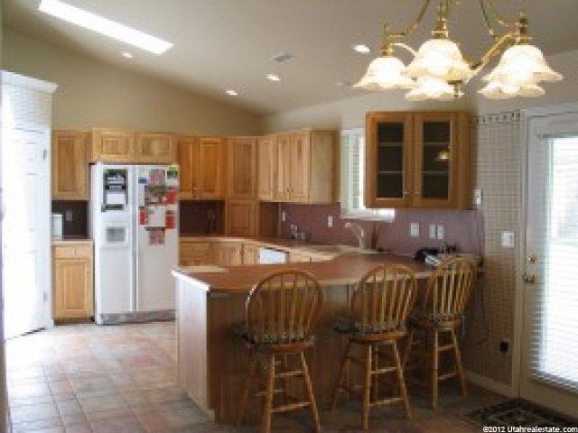 5152 S 350 E, Washington Terrace, UT 84405 — photo 2