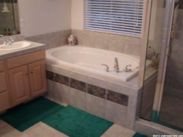 135 S 850 E, Centerville, UT 84014 — photo 7