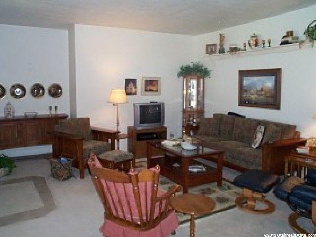 961 Courtyard Ln, Centerville, UT 84014 — photo 3