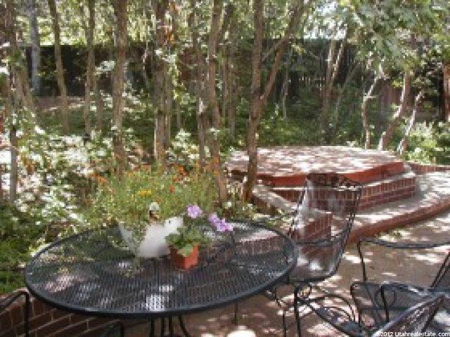 8761 Oak Valley Dr, Sandy, UT 84093 — photo 5