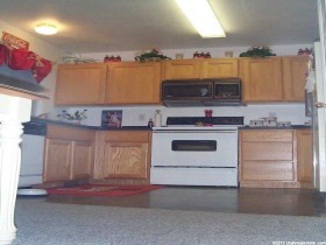 5302 S 4300 W, Roy, UT 84067 — photo 4
