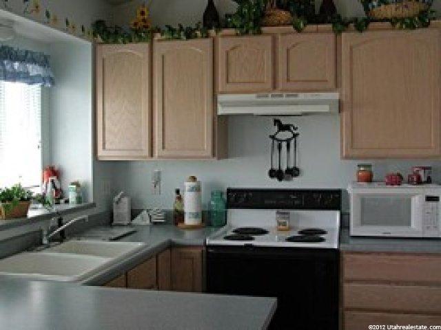 96 S 300 W, Clearfield, UT 84015 — photo 2