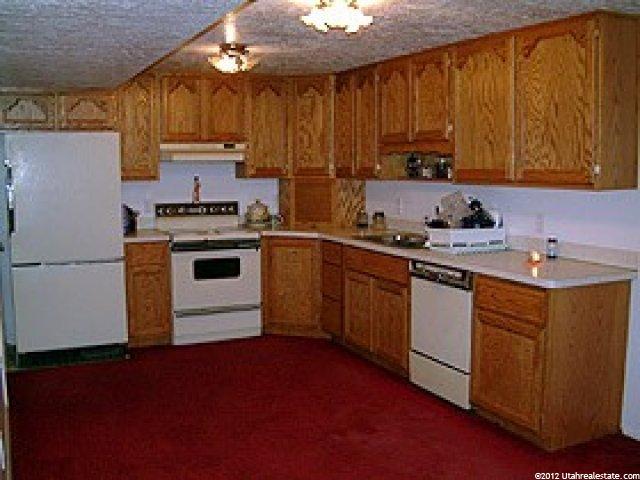 568 W 1460 N, Clinton, UT 84015 — photo 7
