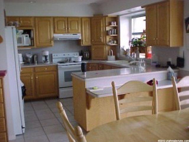 5852 Highland Cv, Mountain Green, UT 84050 — photo 2