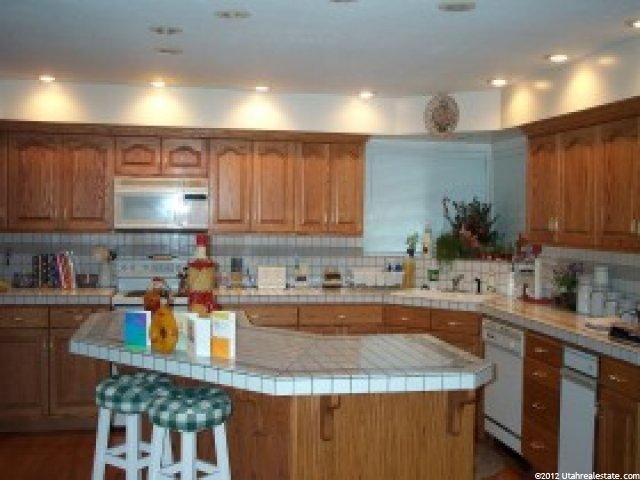 8098 Maio Dr, Sandy, UT 84093 — photo 4