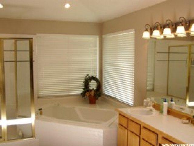 2048 Bear Mountain Dr, Draper, UT 84020 — photo 6